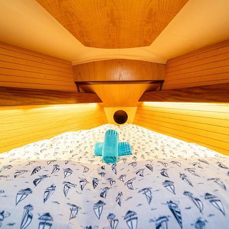 Fortuna In Boat Hotel Marina di Camerota Luaran gambar